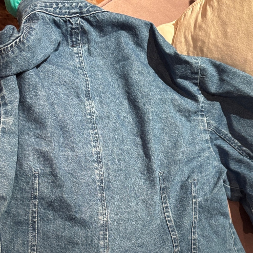 GAP Barrel Denim Shirt in L - Picture 6 of 6
